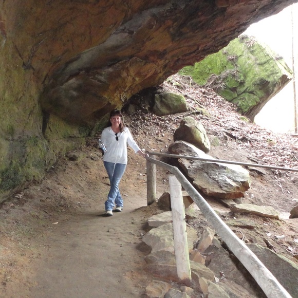 Meet your Posher, Sandra - Picture 1 of 1